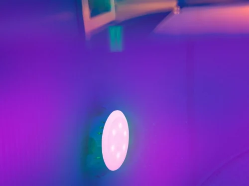Poyector LED luz en diferentes colores - para piscinas elevadas