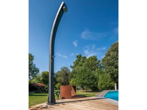Ducha solar de resina negra curva 25 litros Gre