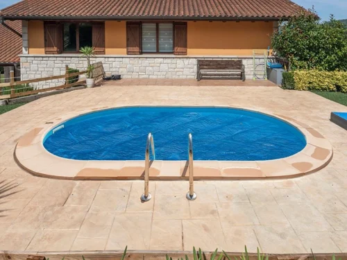 Cubierta isotérmica para piscina enterrada Gre ovalada