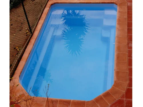 Piscina de Poliéster "EUROPA" Modelo ANTARES (MICRO POOL) - Medidas: 3.90 x 2.25 m / Prof. 1.20 m
