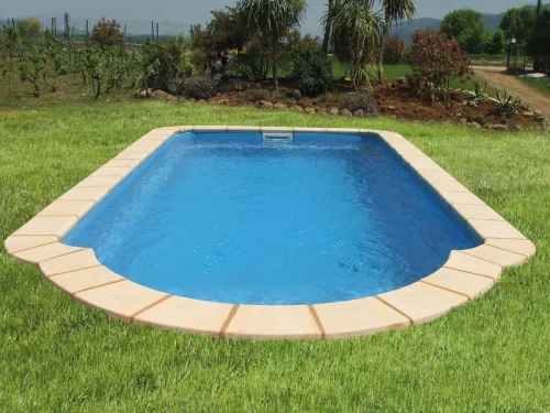 Piscina de Poliéster "EUROPA" Modelo SATURN (DUBLIN) - Medidas: 7.00 x 2.98 m / Prof. 1.40 m