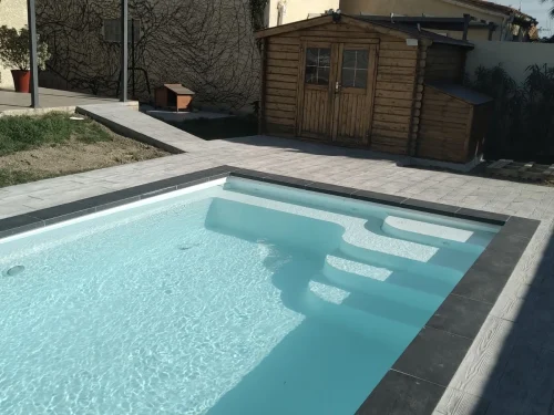 Piscina de Poliéster "EUROPA" Modelos SKY 9 - Medidas: 9.00 x 4.00 m / Prof. 1.50 m