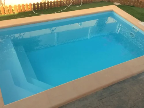 Piscina de Poliéster "EUROPA" Modelo STAR 4 - Medidas: 4.18 x 2.38 m / Prof. 1.50 m